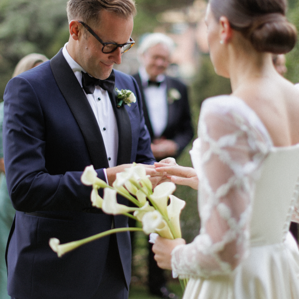 bridal bouquet delivery genoa