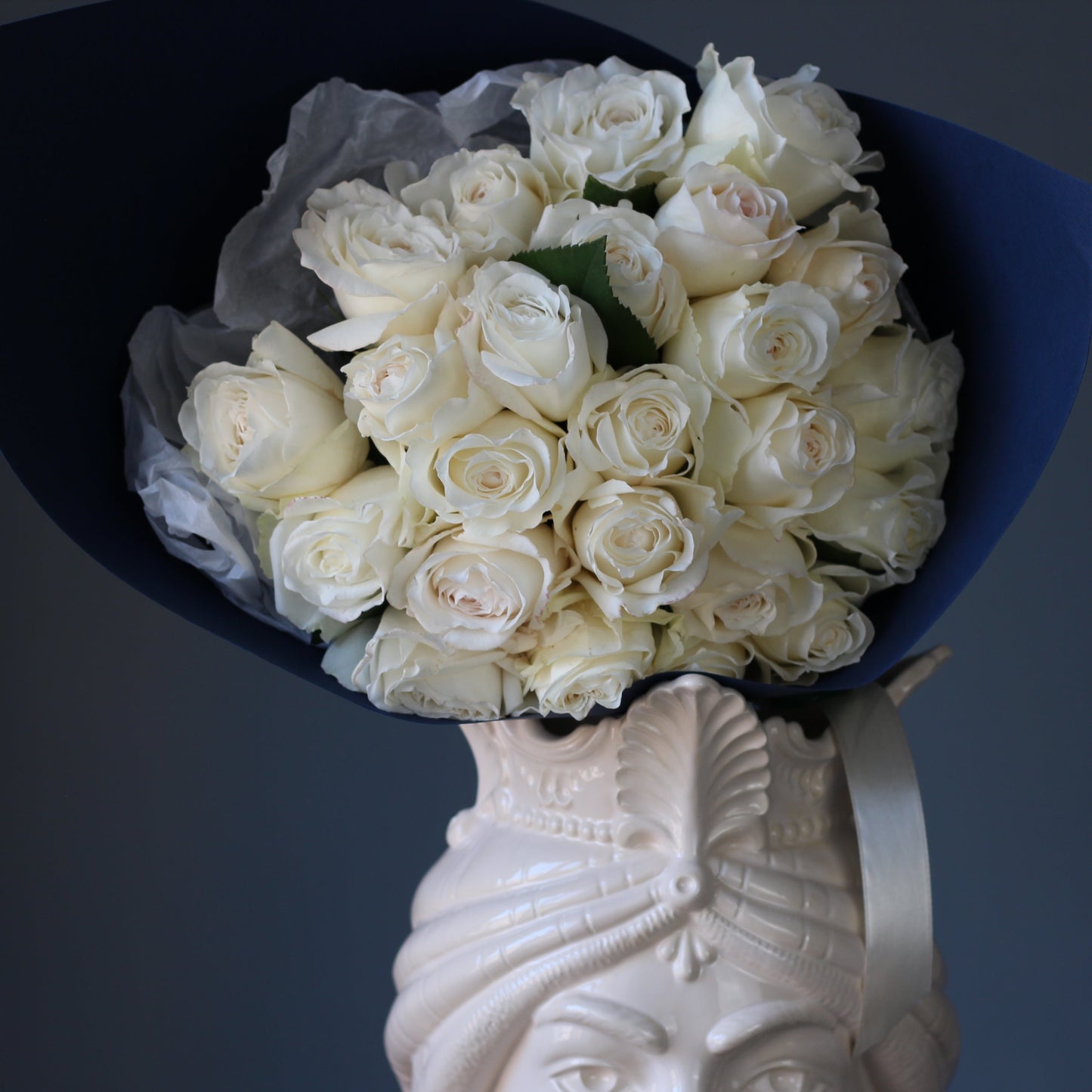 send flowers Genoa rose miyiki