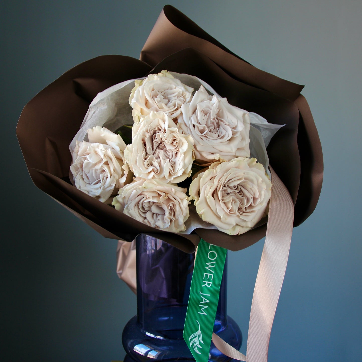 delivery yacht flowers Genoa