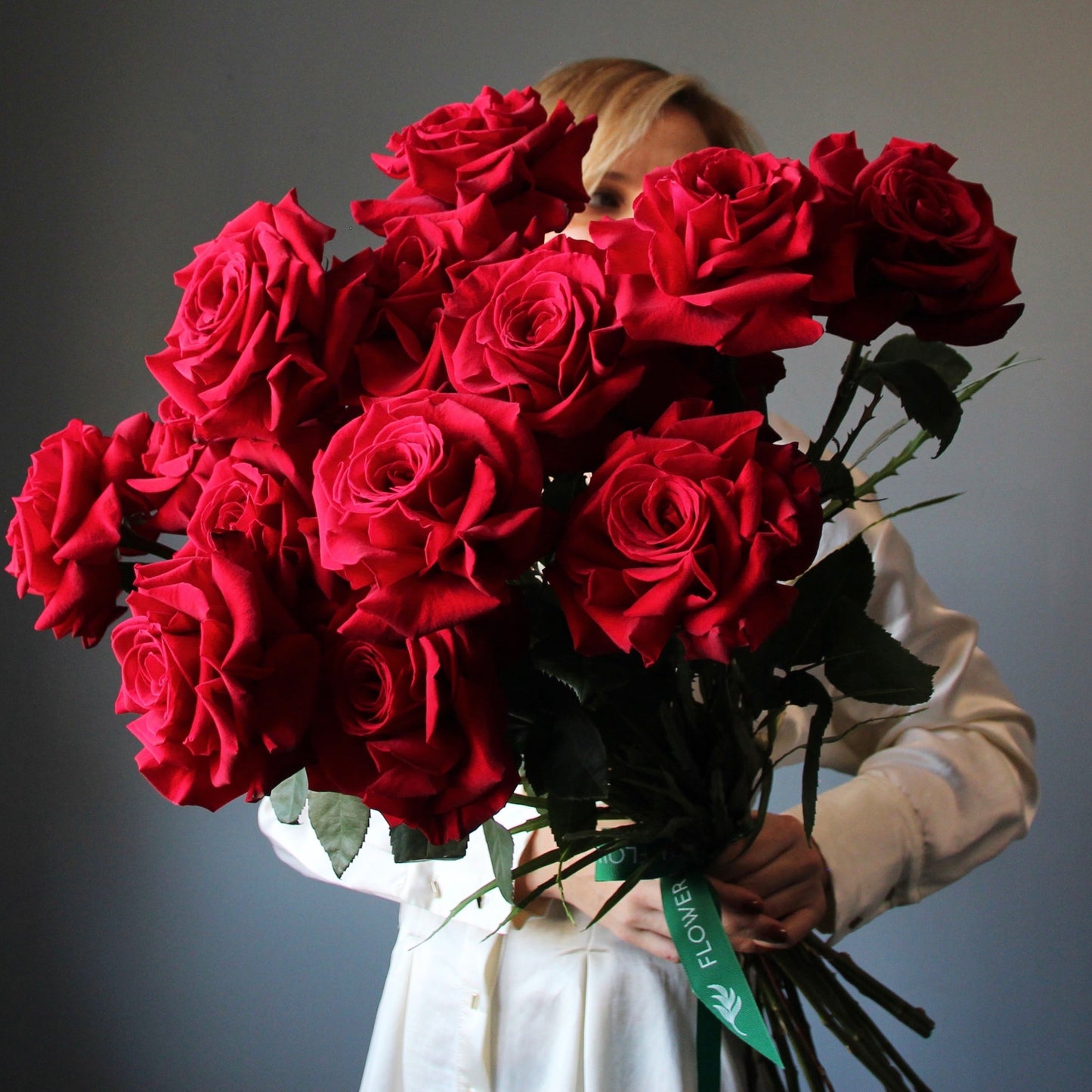 red roses 80 cm Genoa Genova Italy