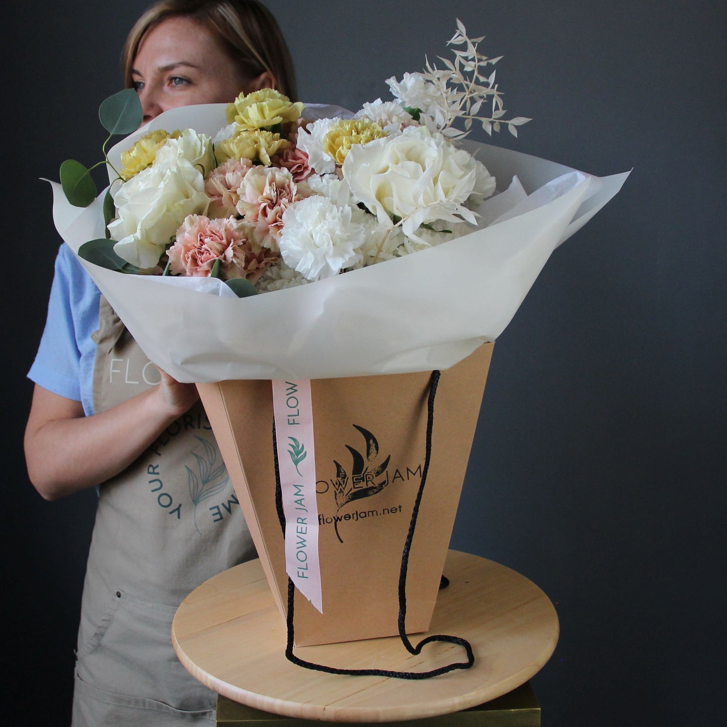 bouquet of dianthus and roses
