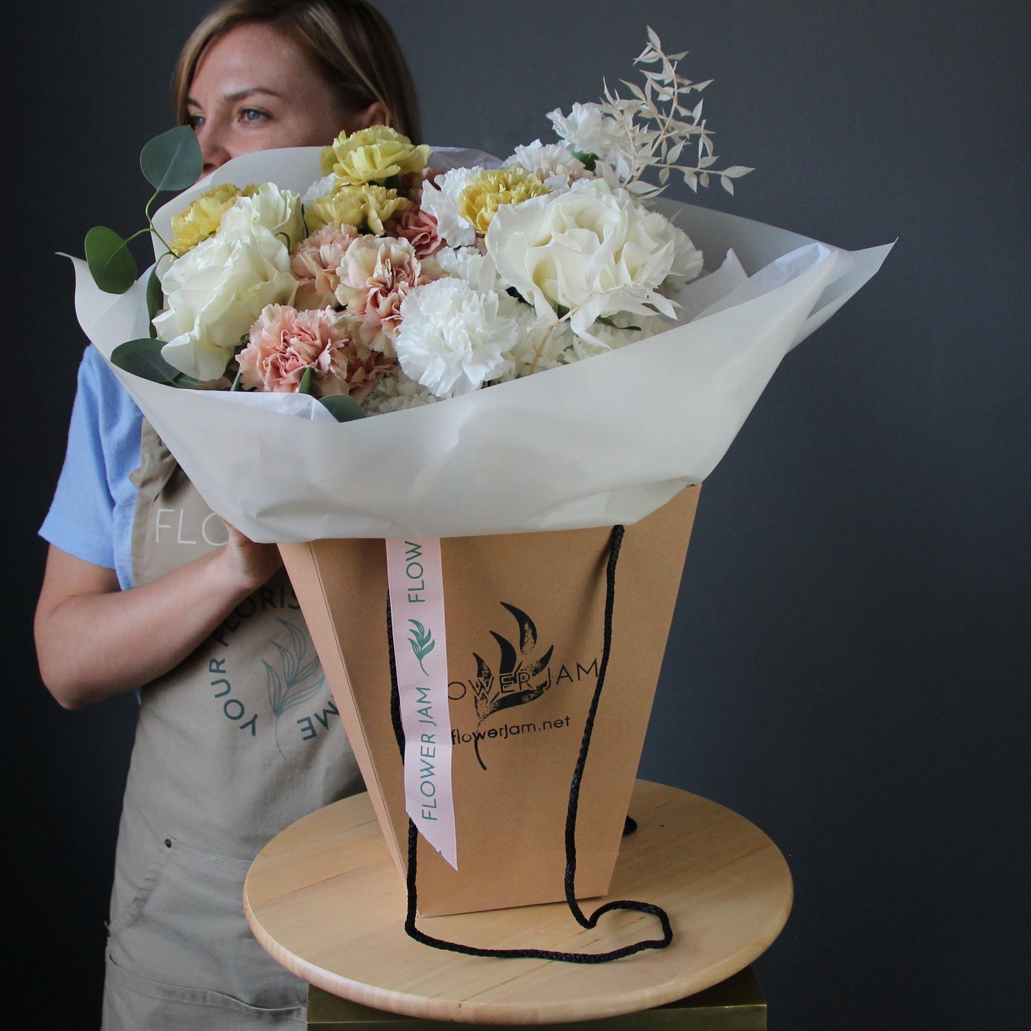 bouquet of dianthus and roses