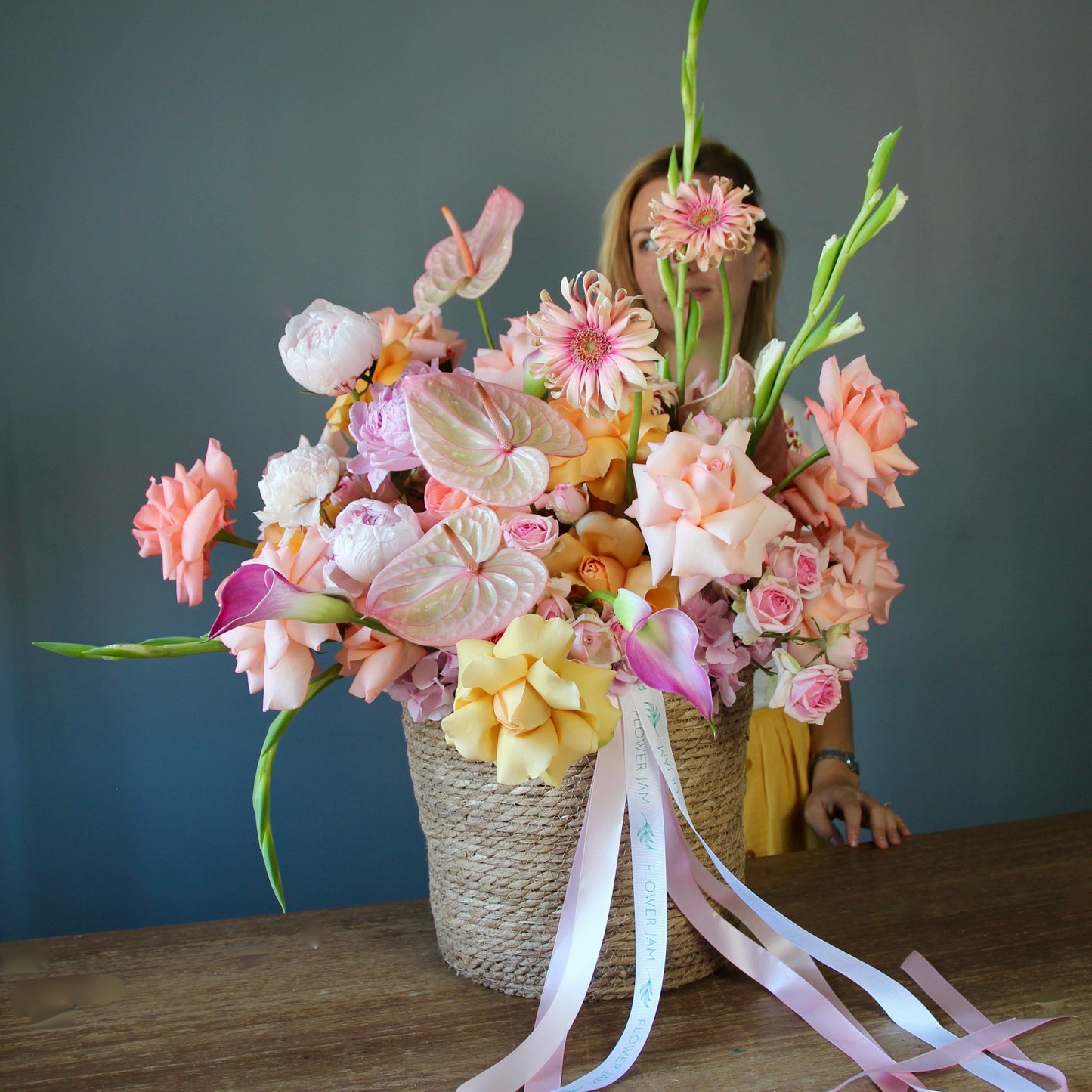 flowers delivery in Genoa Flowers in a basket
