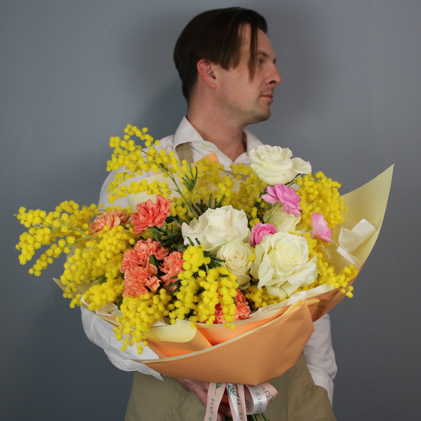 mimosa flower yellow and hite roses