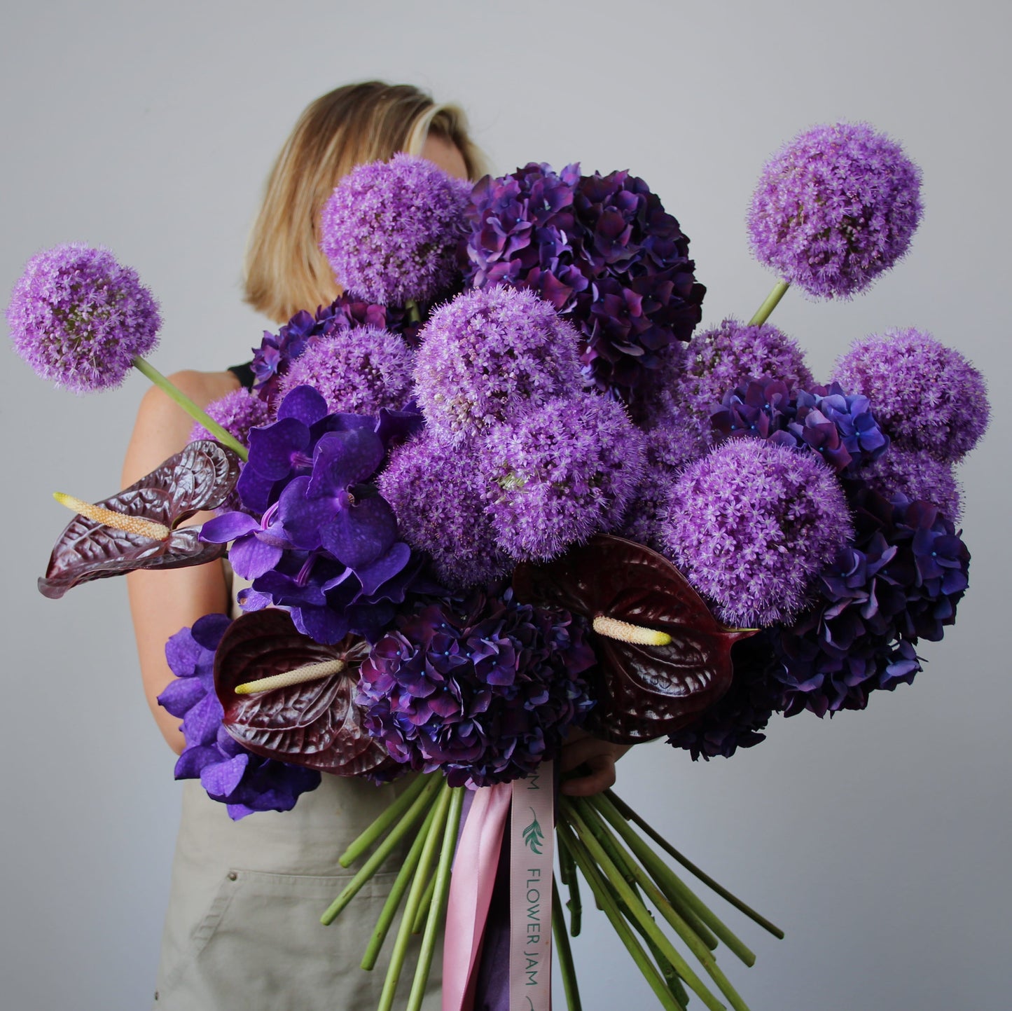 hydrengia purple mixwd with other flowers bouquet