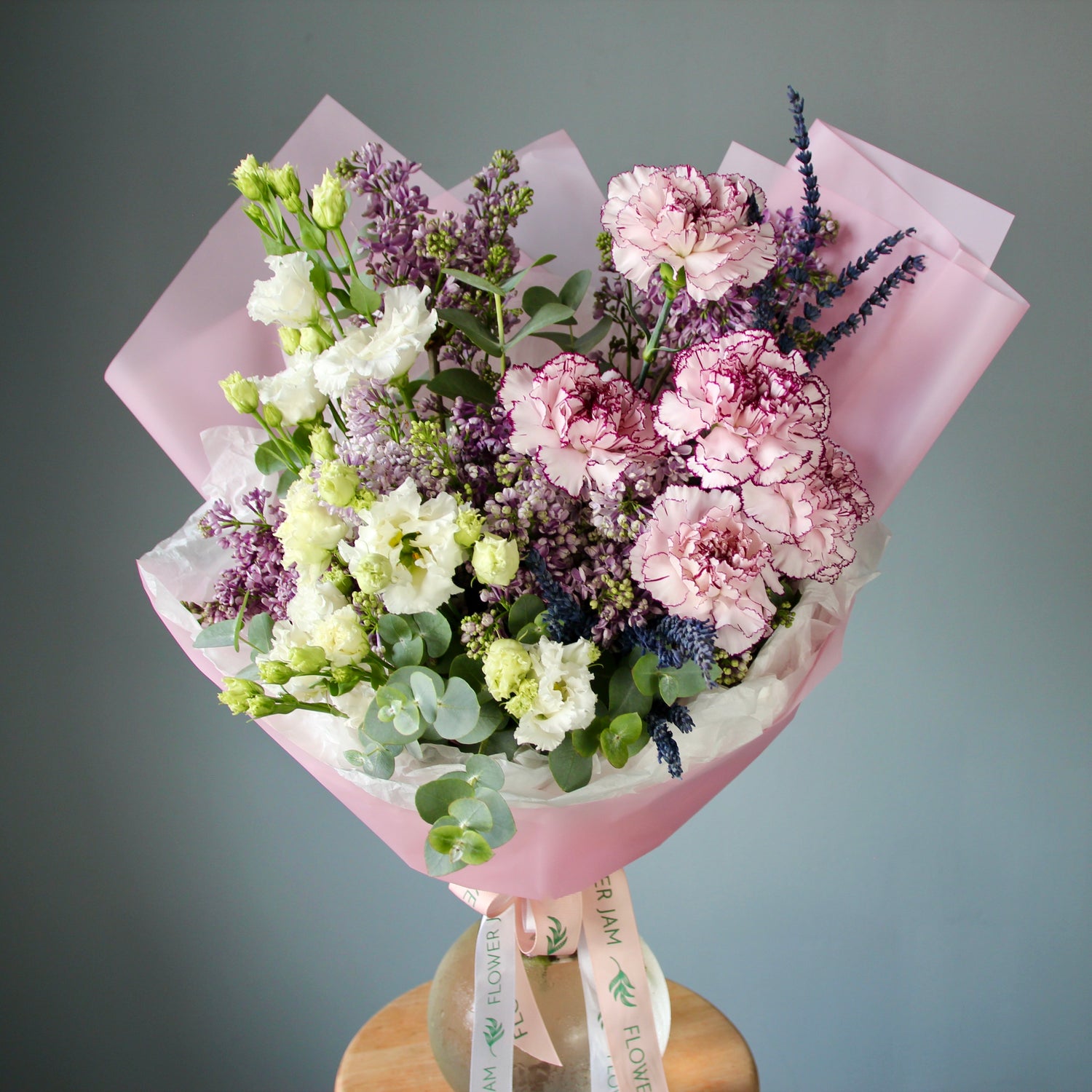 bouquet delivery in  Genoa