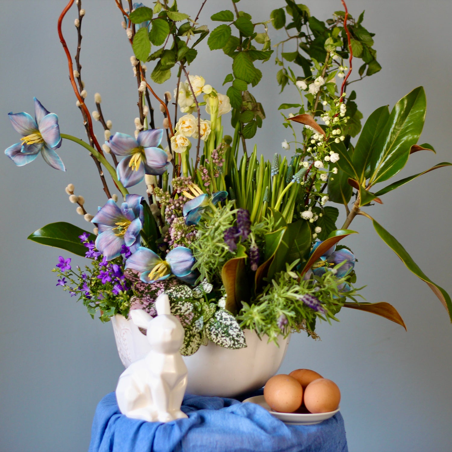 easter gifts flower composition Genoa