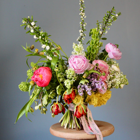 spring bouquet delivery in  Genoa