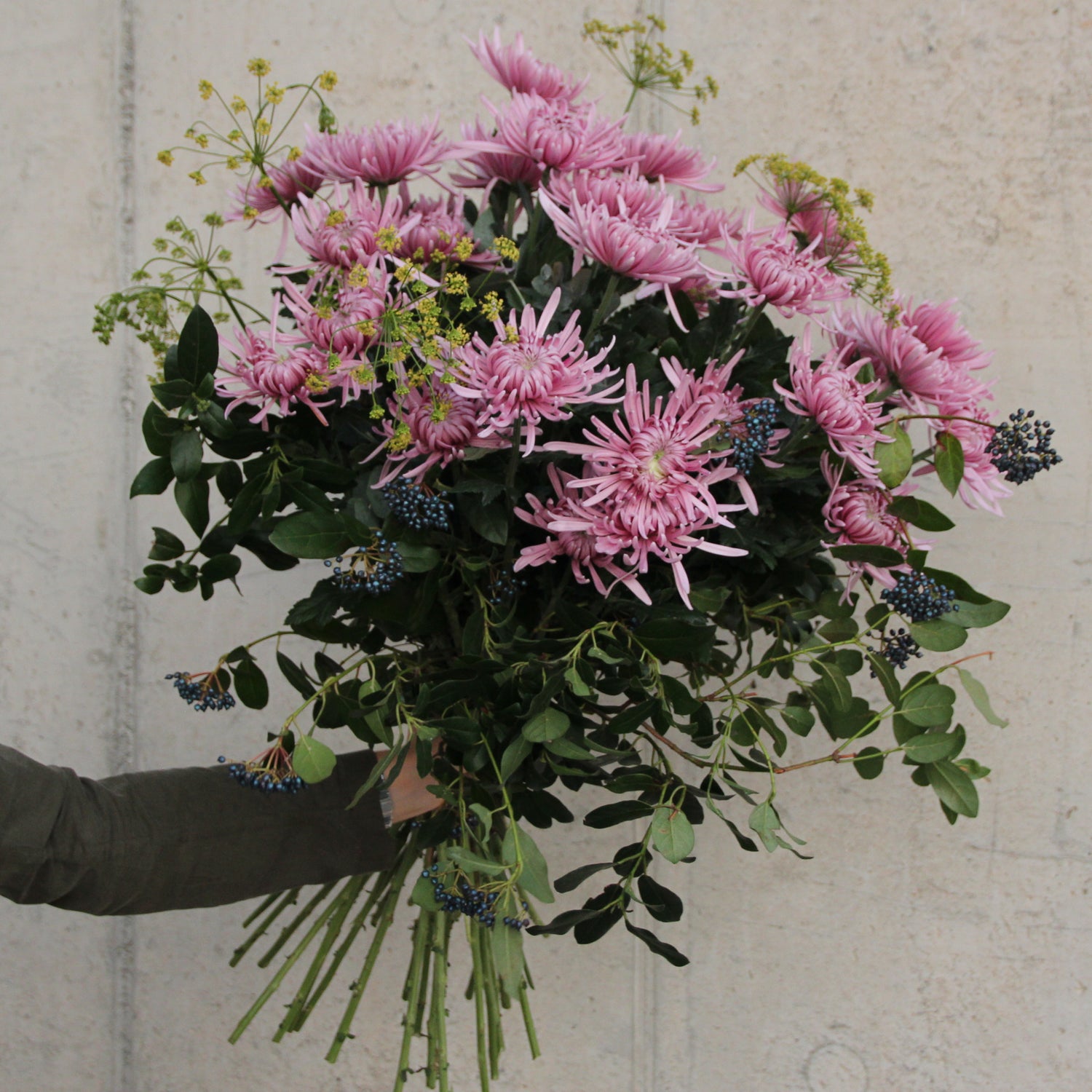 bouquet of chrysanthemums in Genoa