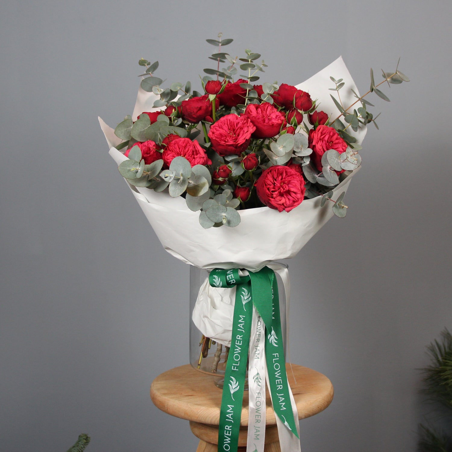 Red roses send to Genoa