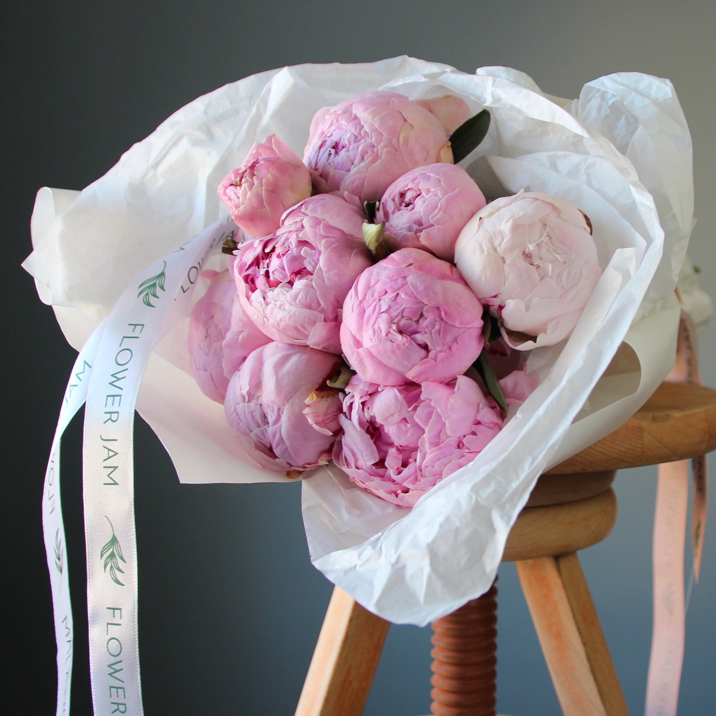 flower shop in Genoa pink peonies