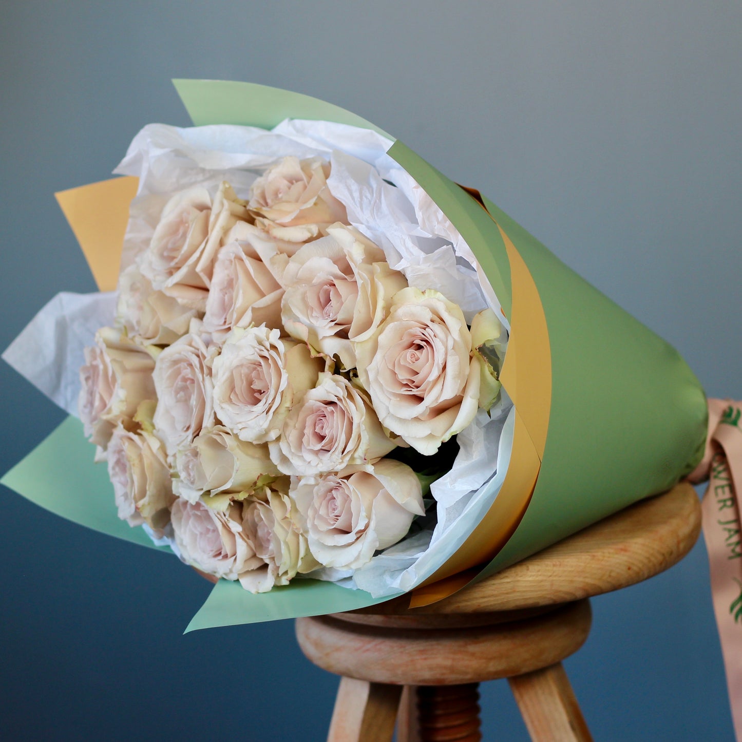 roses quicksand wedding flowers Genoa
