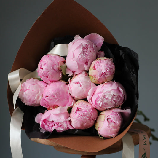flowers delivery in Genoa bouquet of Peonies