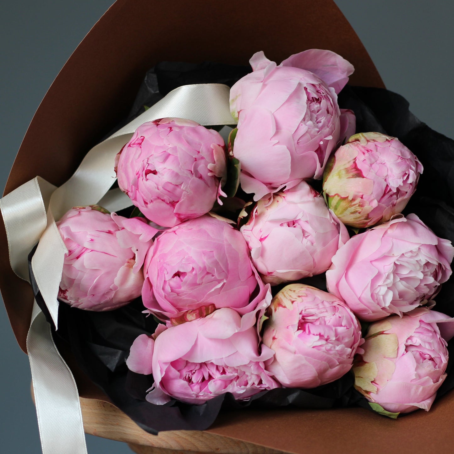 flowers for yachts in Genoa portofino bouquet of Peonies