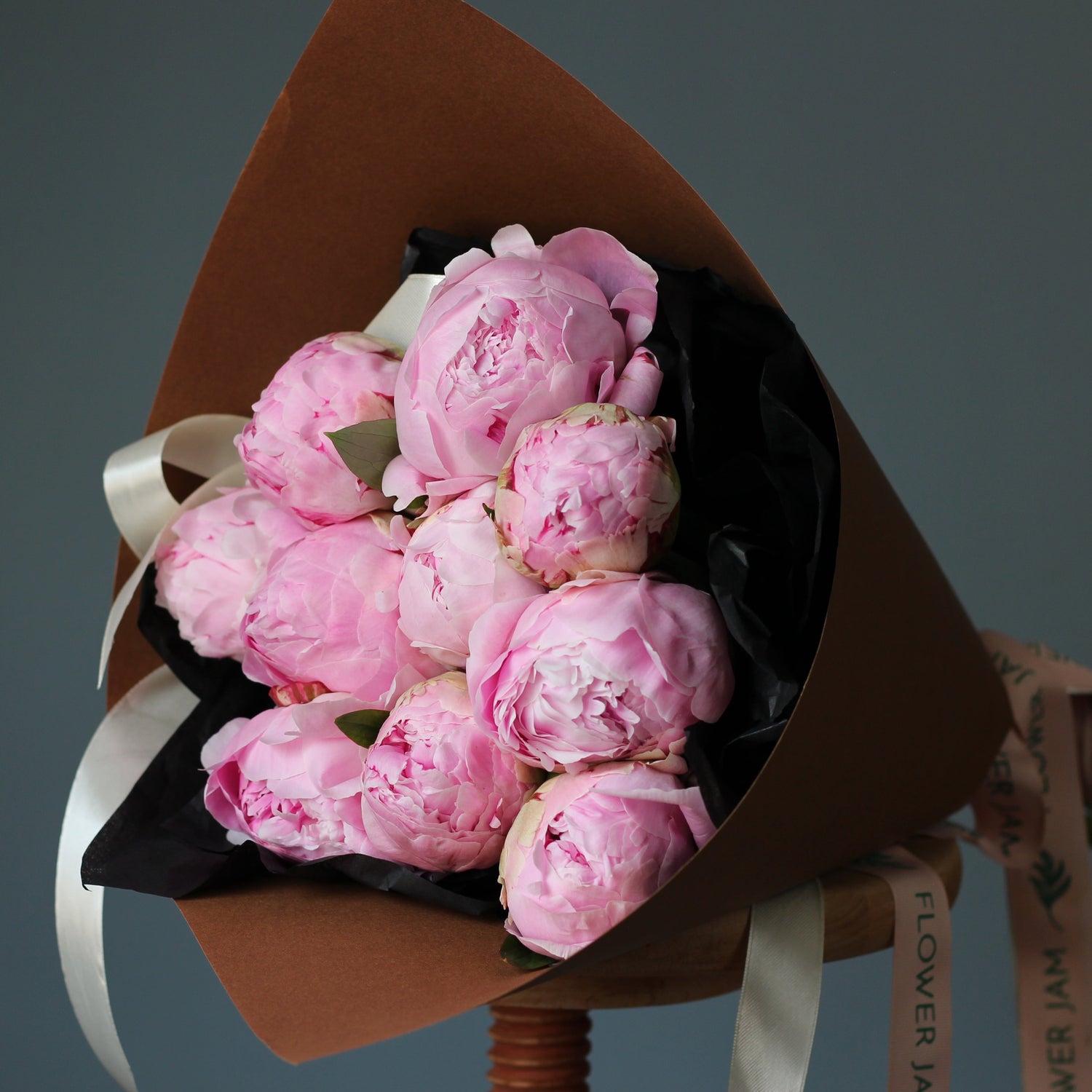 send flowers Genoa liguria bouquet of Peonies