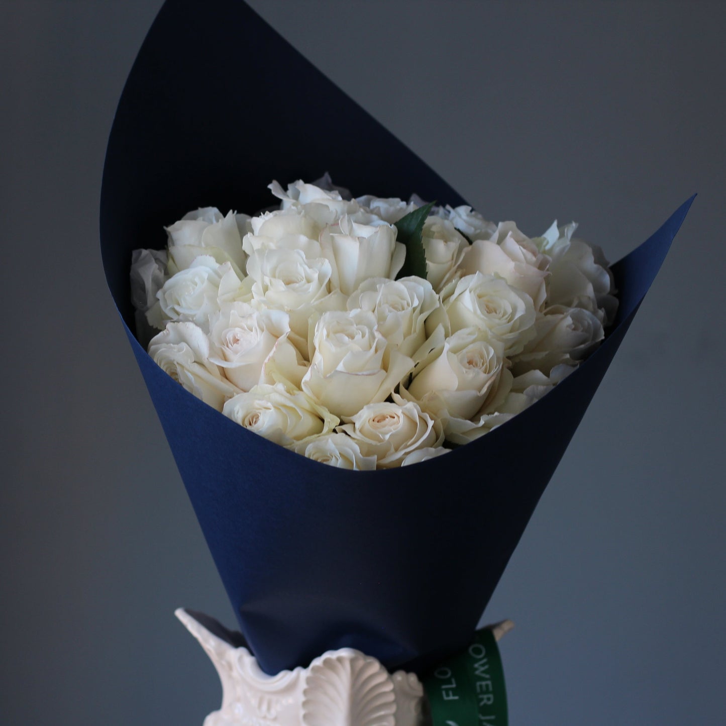 yacht flowers Genoa portofino delivery white rose