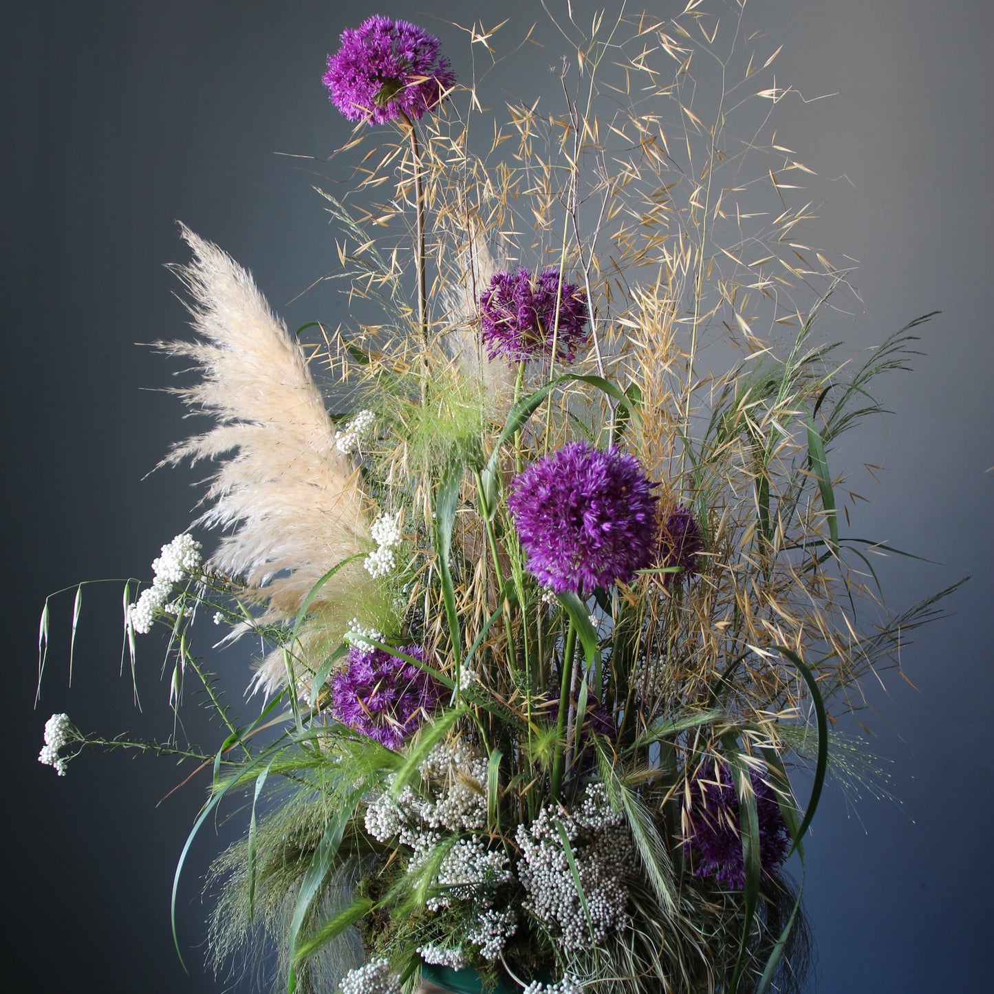 Delivery Alium flowers genova Flower Composition