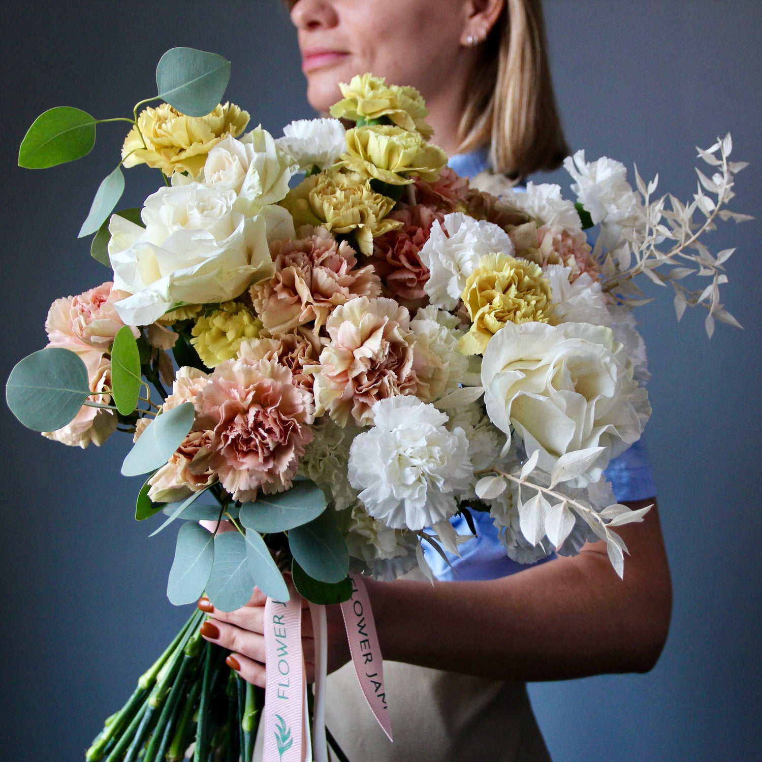 Dianthus mix bouqet in Genova Bouquet of dianthus