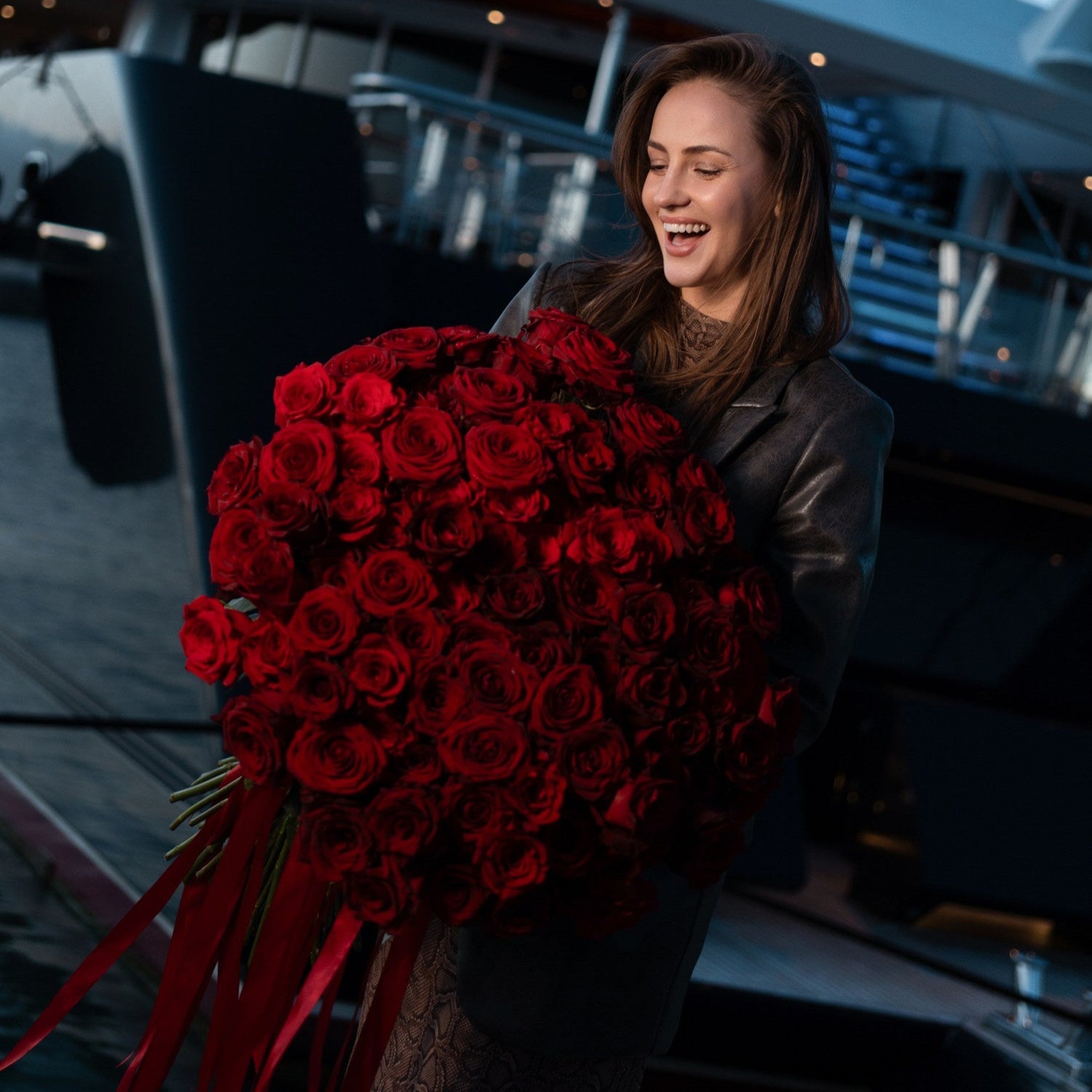 red roses delivery in genova