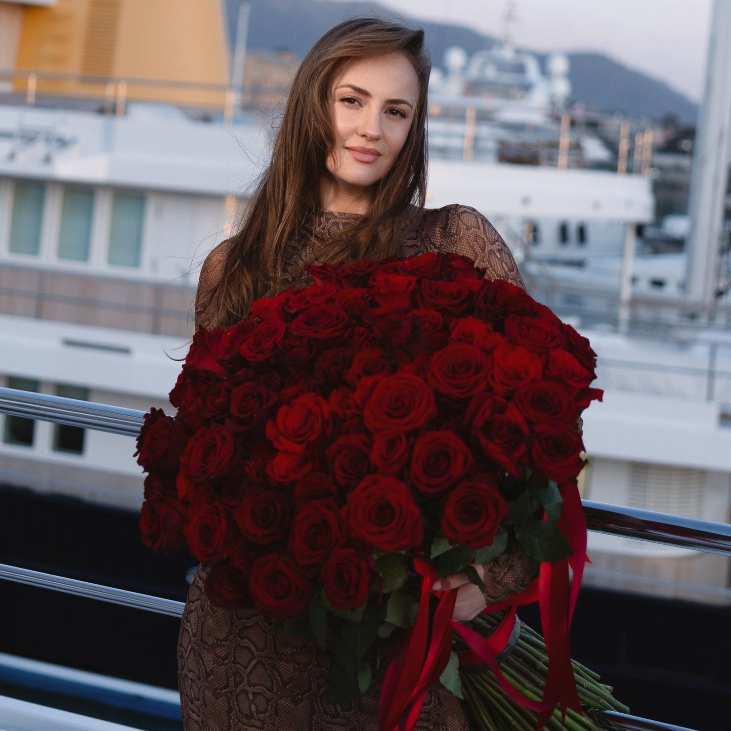 beautiful girl with 101 red roses genova