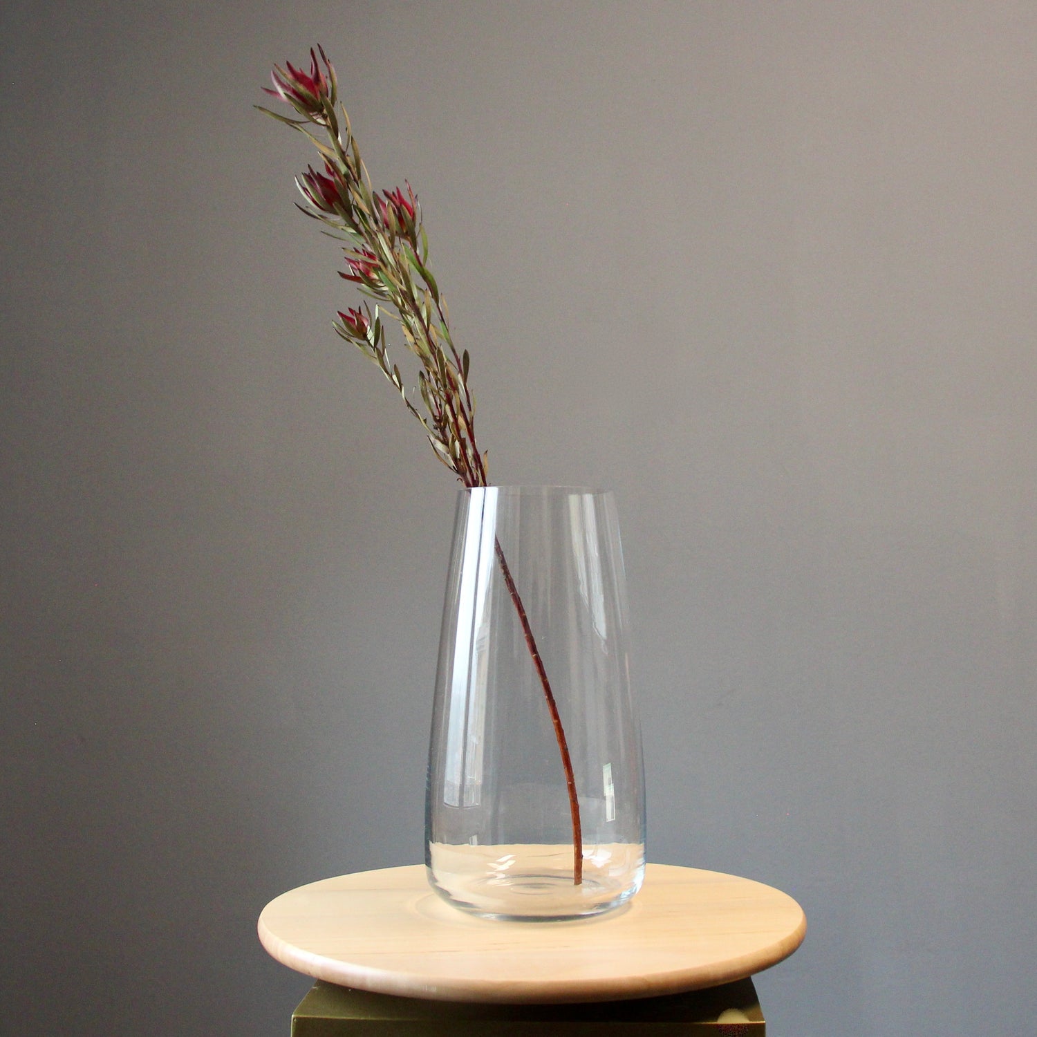 glass tall vase delivery in Genoa Vases