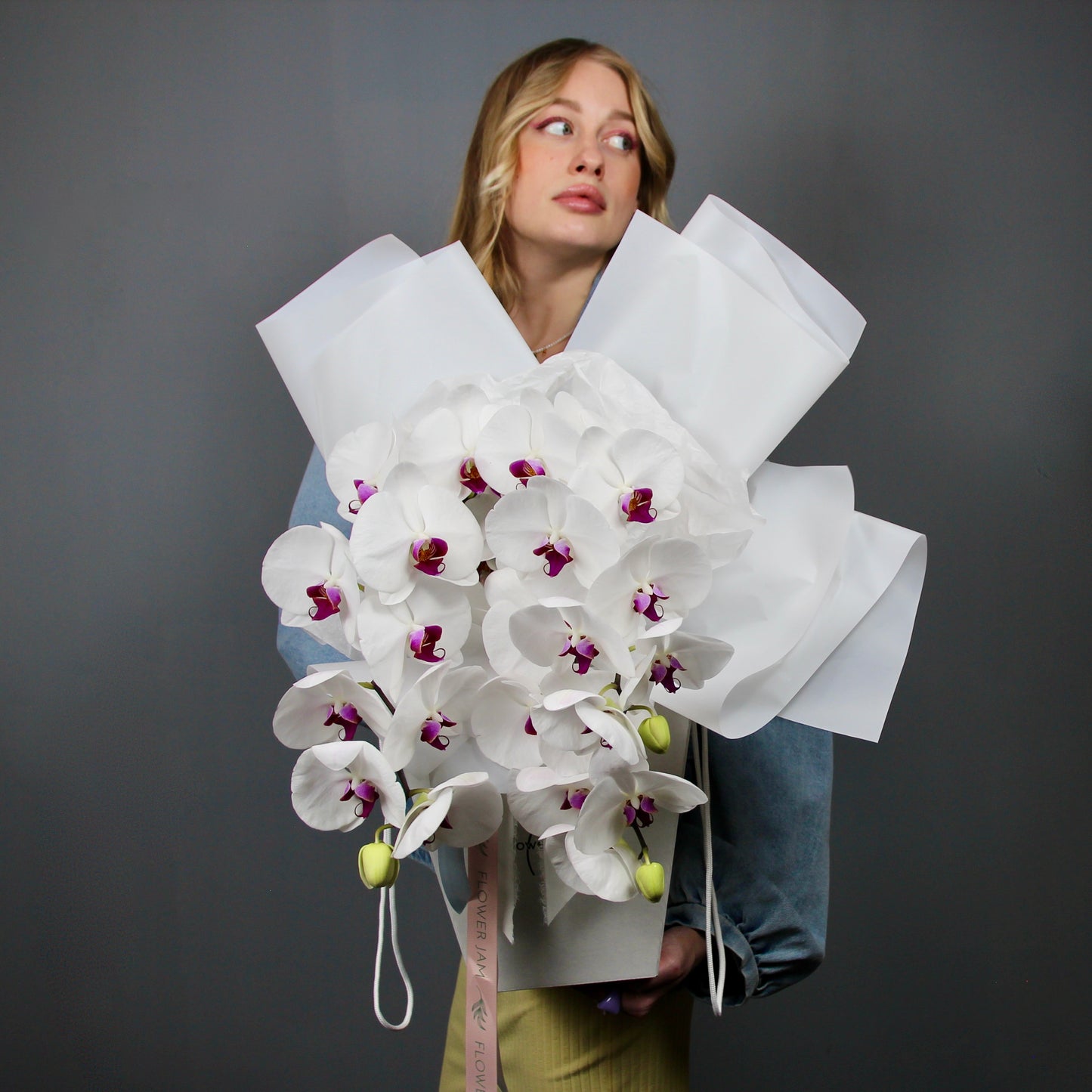 orchid flower delivery genova Bouquet of Flowers