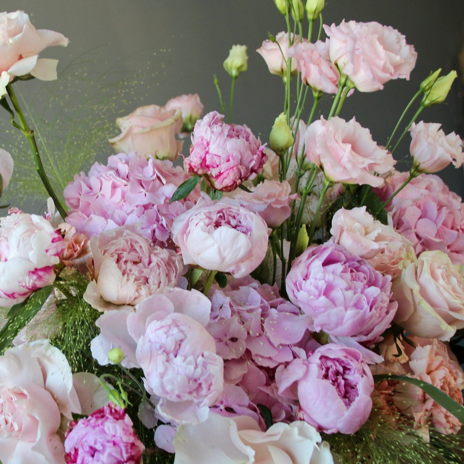 flower shop genova Flowers in a basket