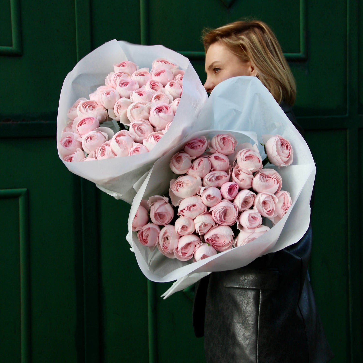 pink flowers delivery genova