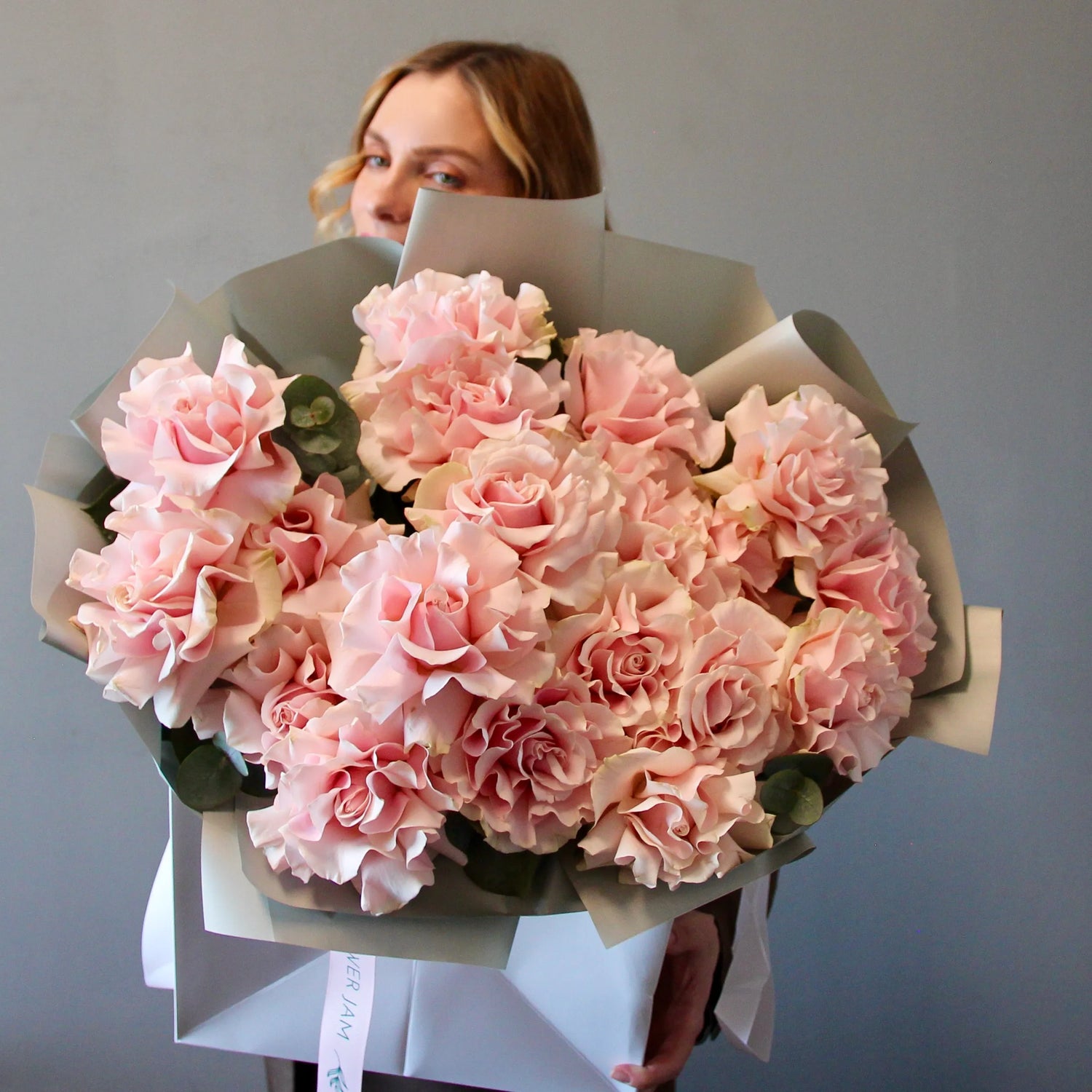 big bunch of pink roses