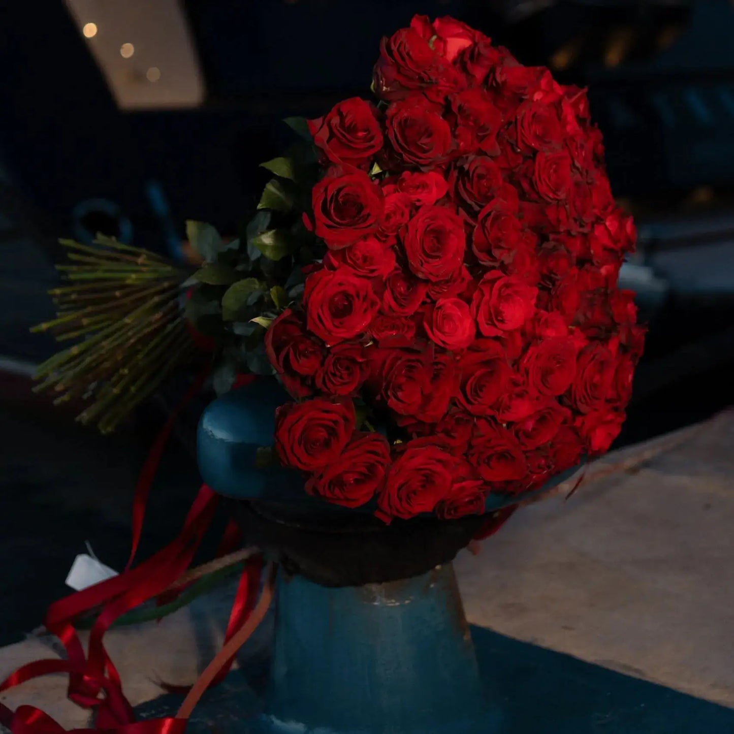 red roses delivery in Genova   Red Roses