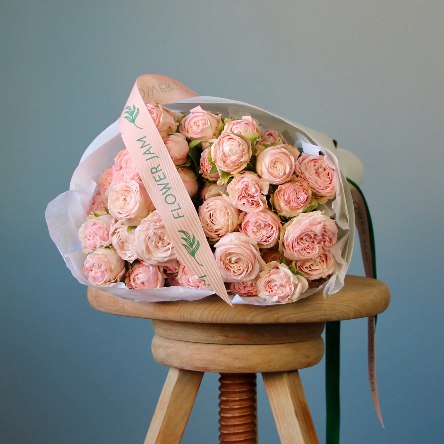 bouquet of pink roses