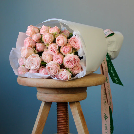 bouquet of pink roses