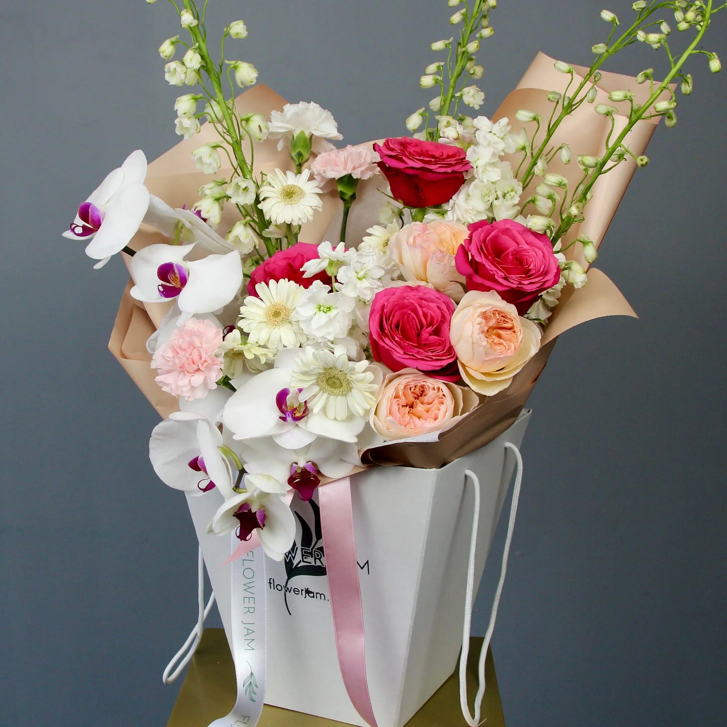 box with flowers delivery genova Bouquet of Flowers