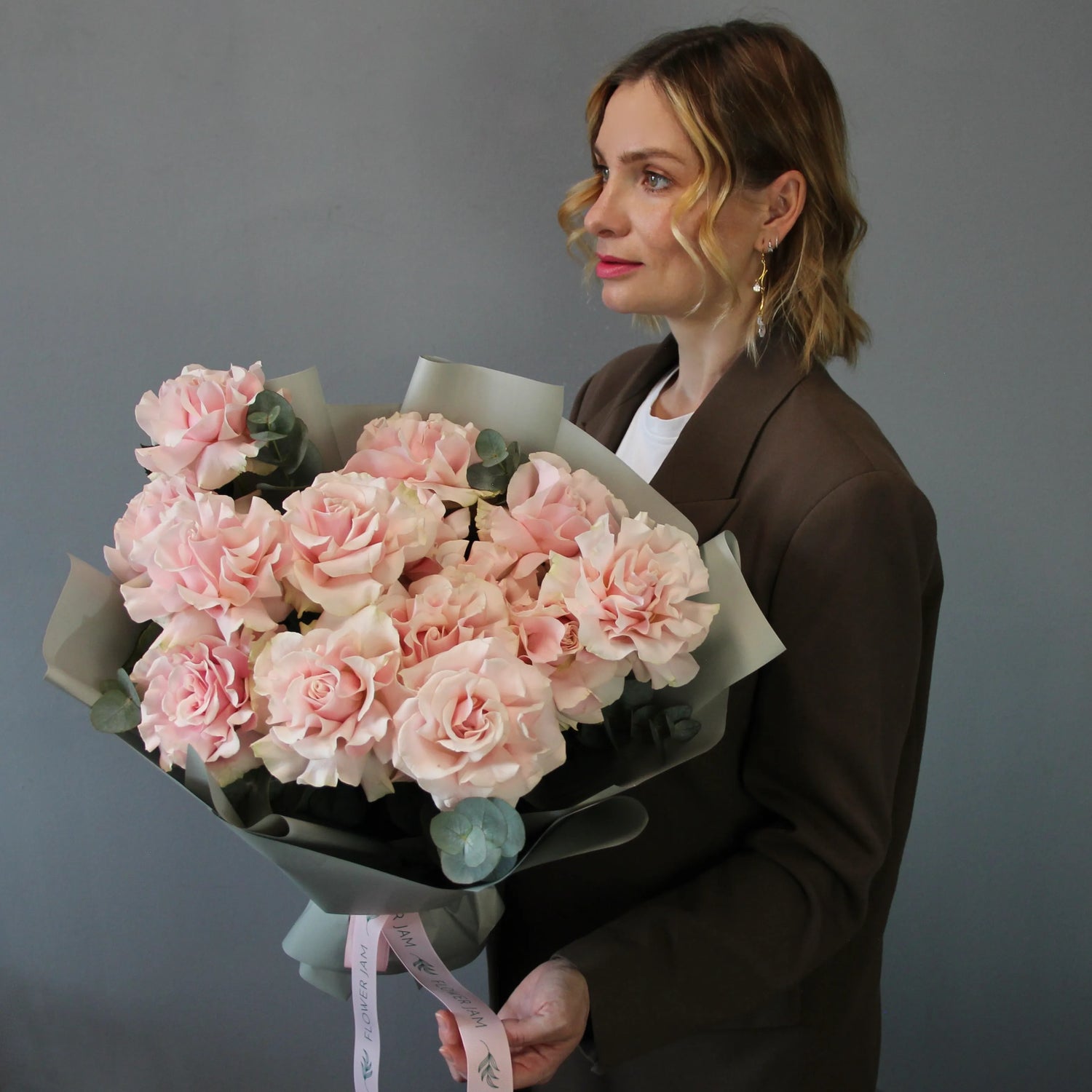 Gift for girl flowers pink roses with love