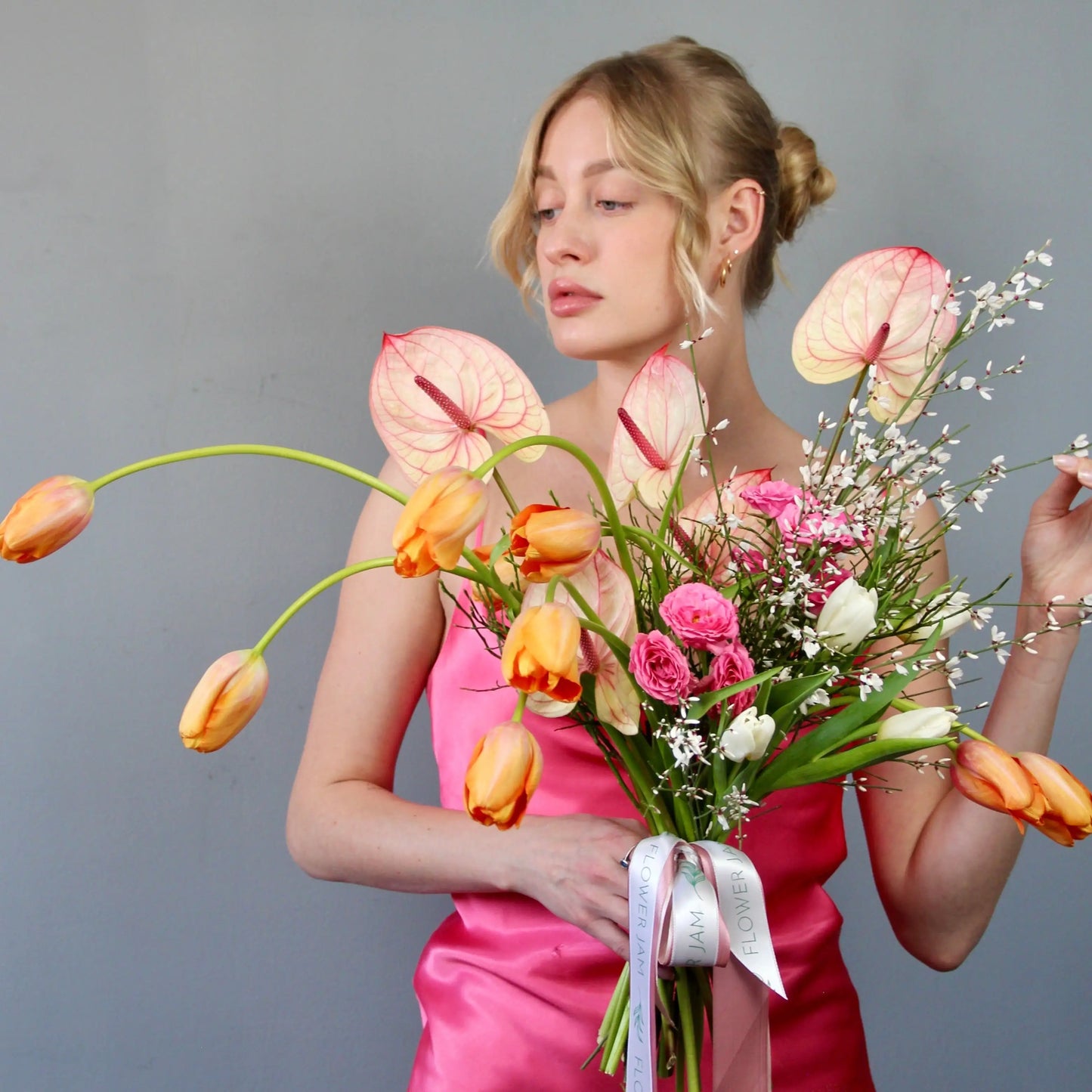 Pink dress blonde with fashion bridal bouquet Bouquet of Flowers