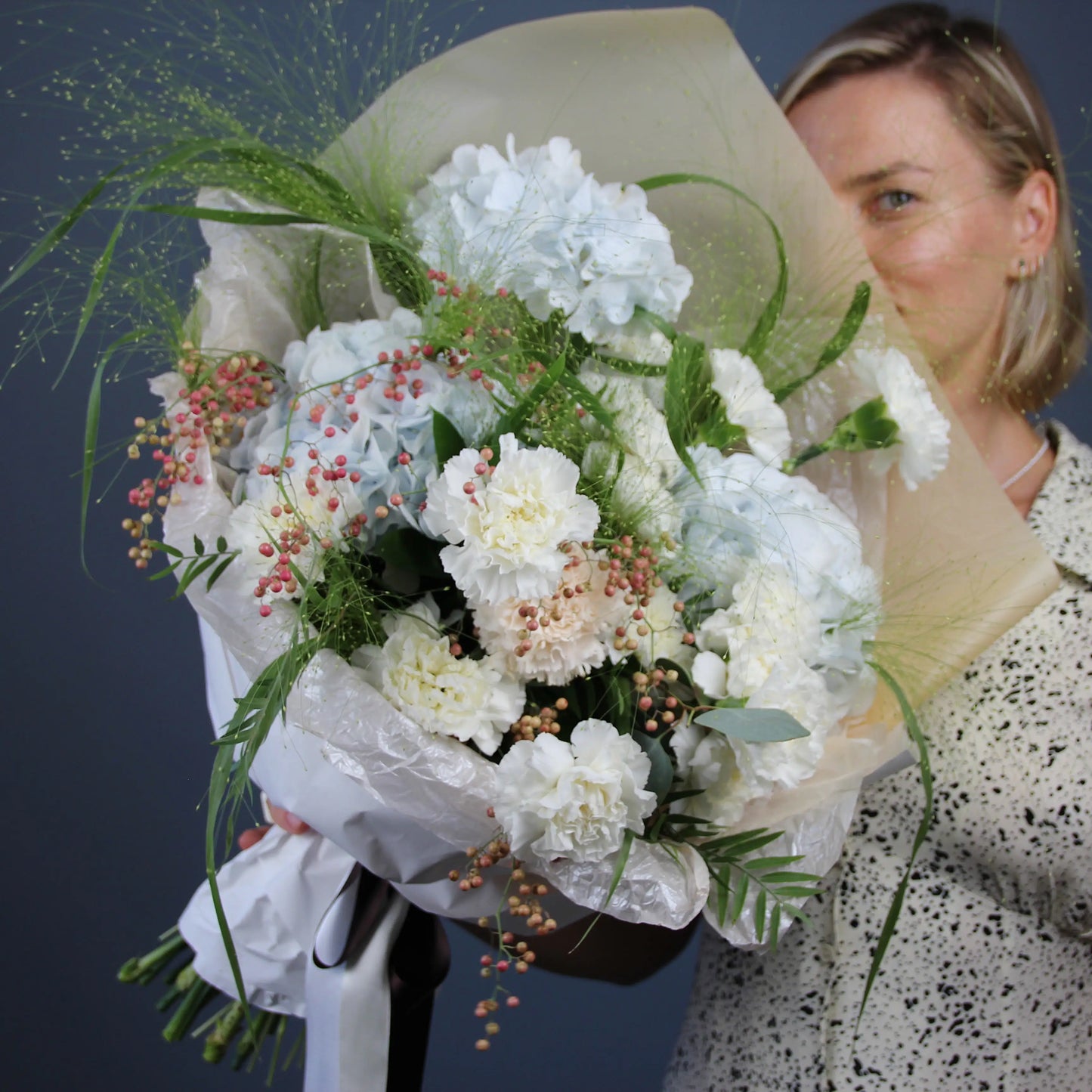 bouquet of white flowers