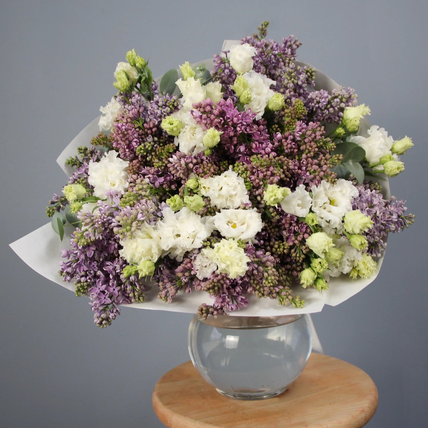 bouquet of syringa blooms and lisianthus