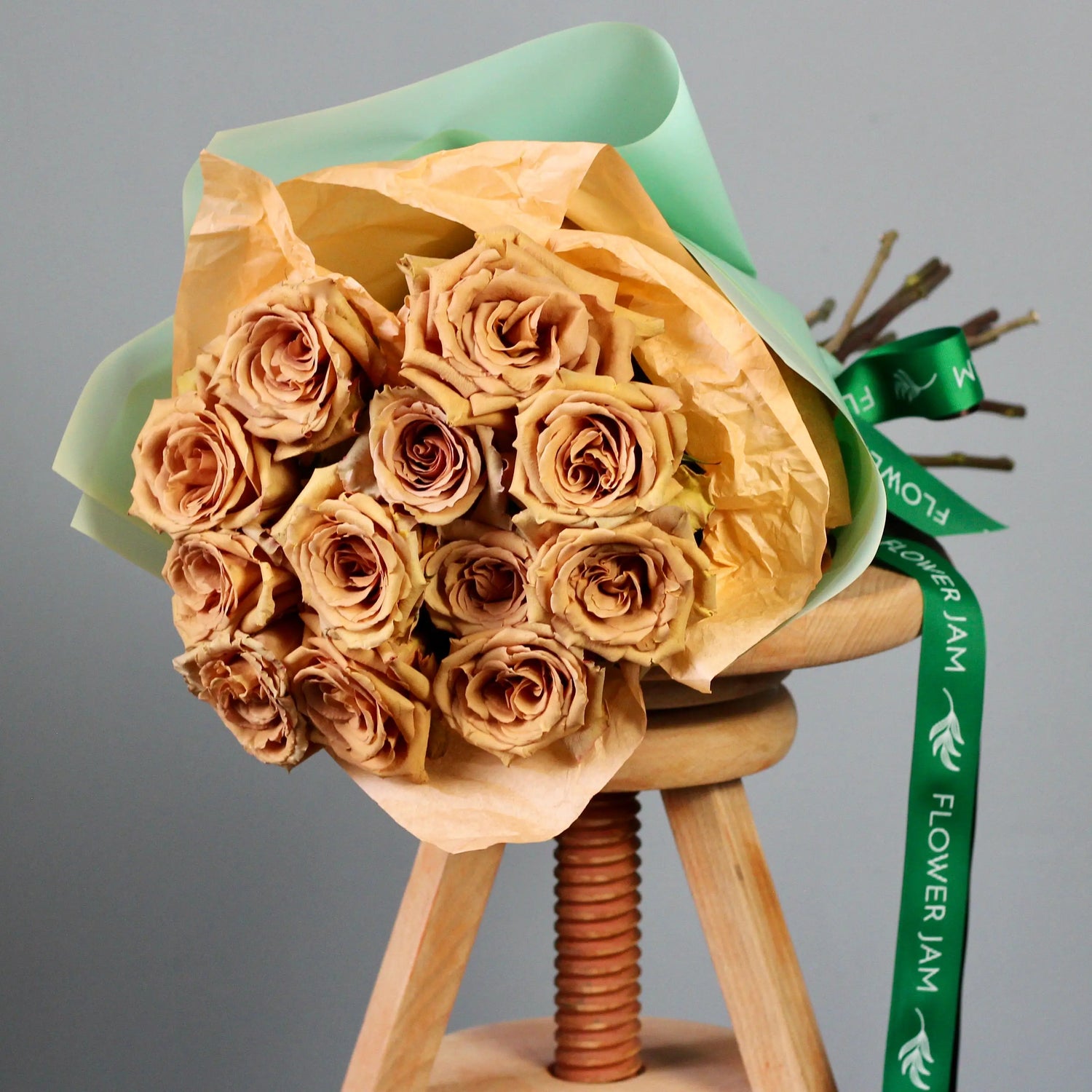 a bouquet of wedding flowers 