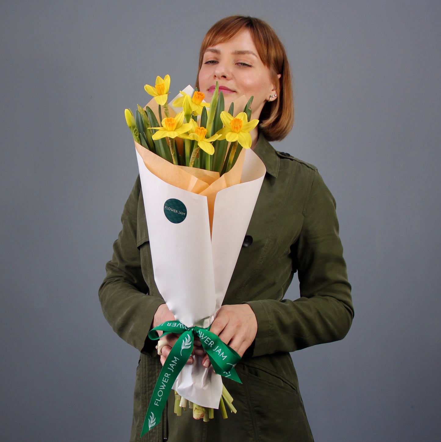 girl with spring bouquet in Genoa