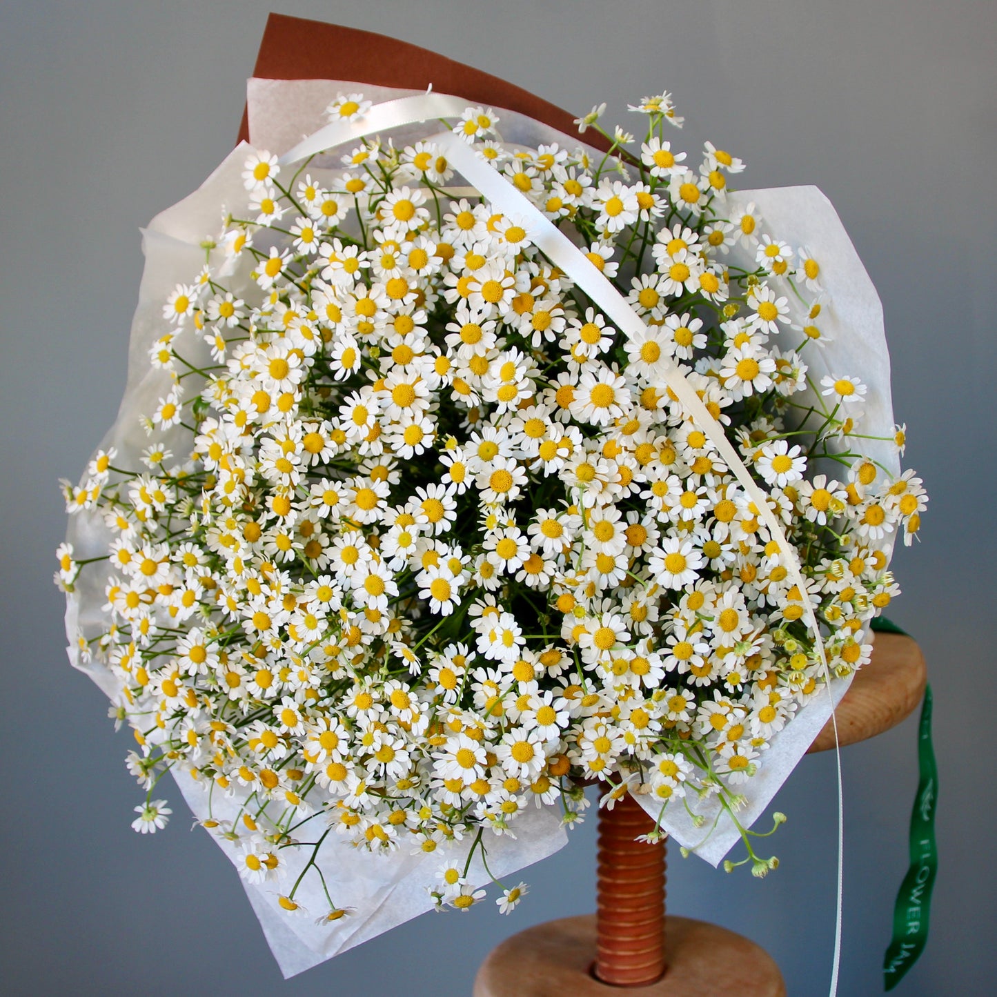 yacht flowers Genoa portofino liguria Camomile Bouquet