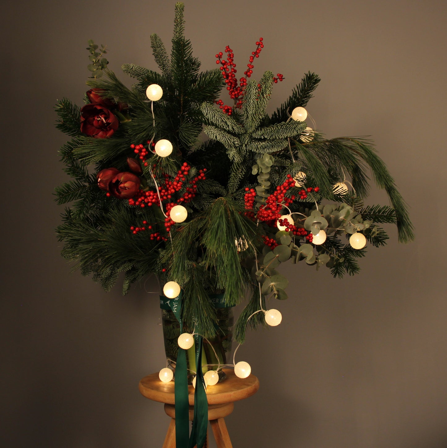 Christmas in Genova Bouquet of Flowers