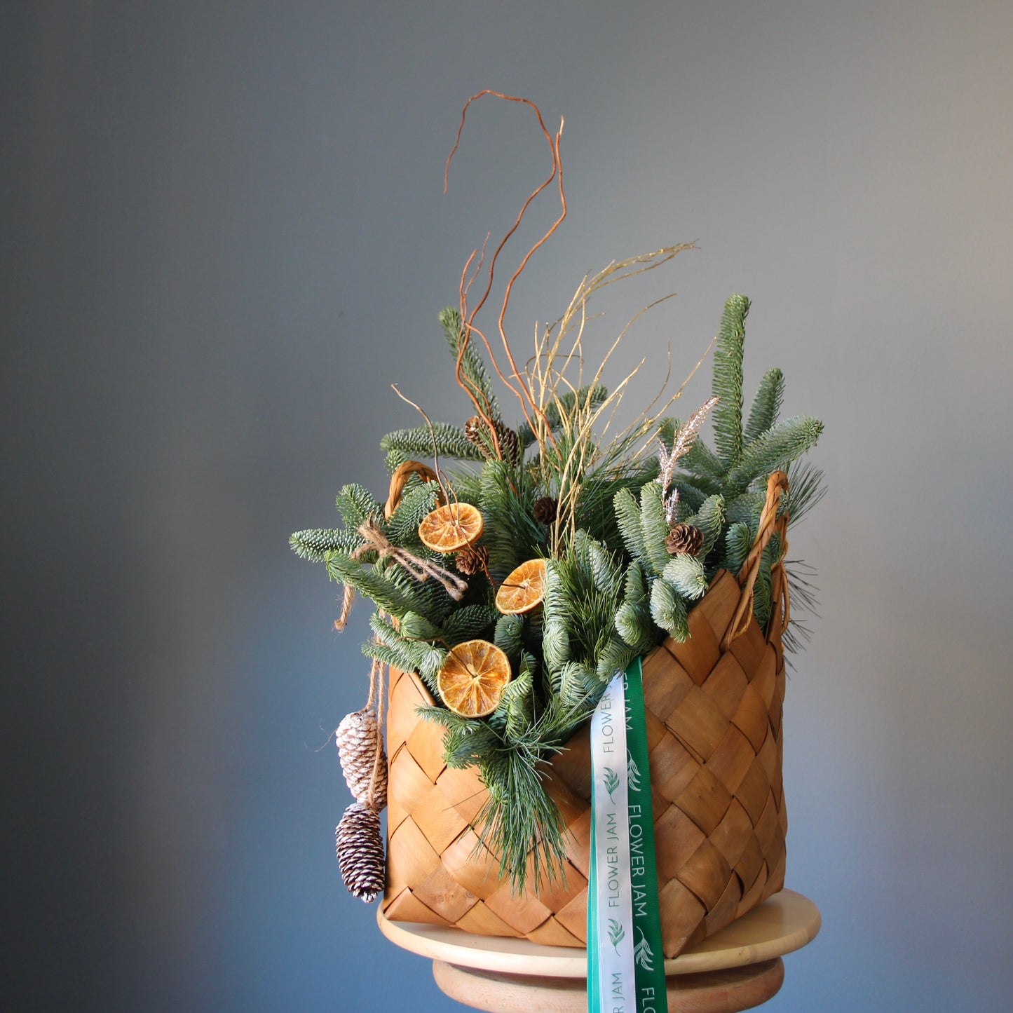 flowers delivery in Genoa Flowers in a basket