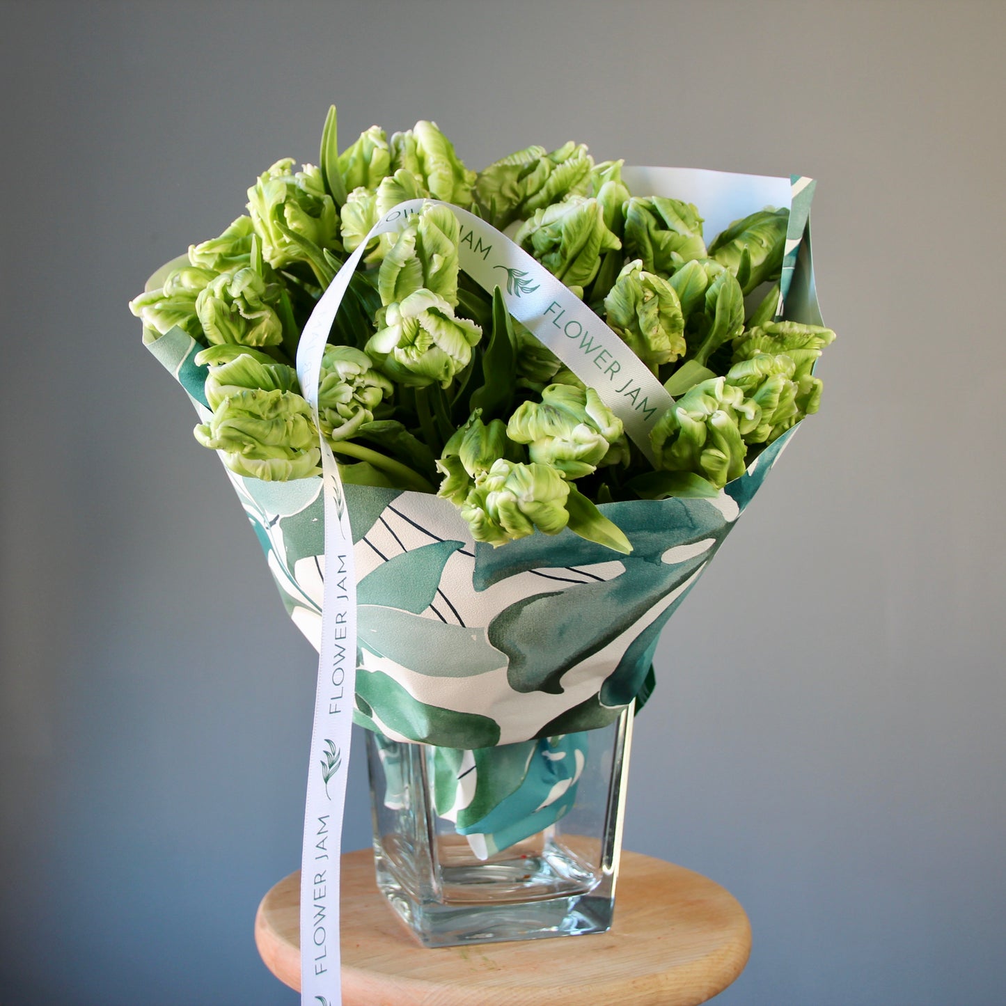 send flowers Genoa Tulips