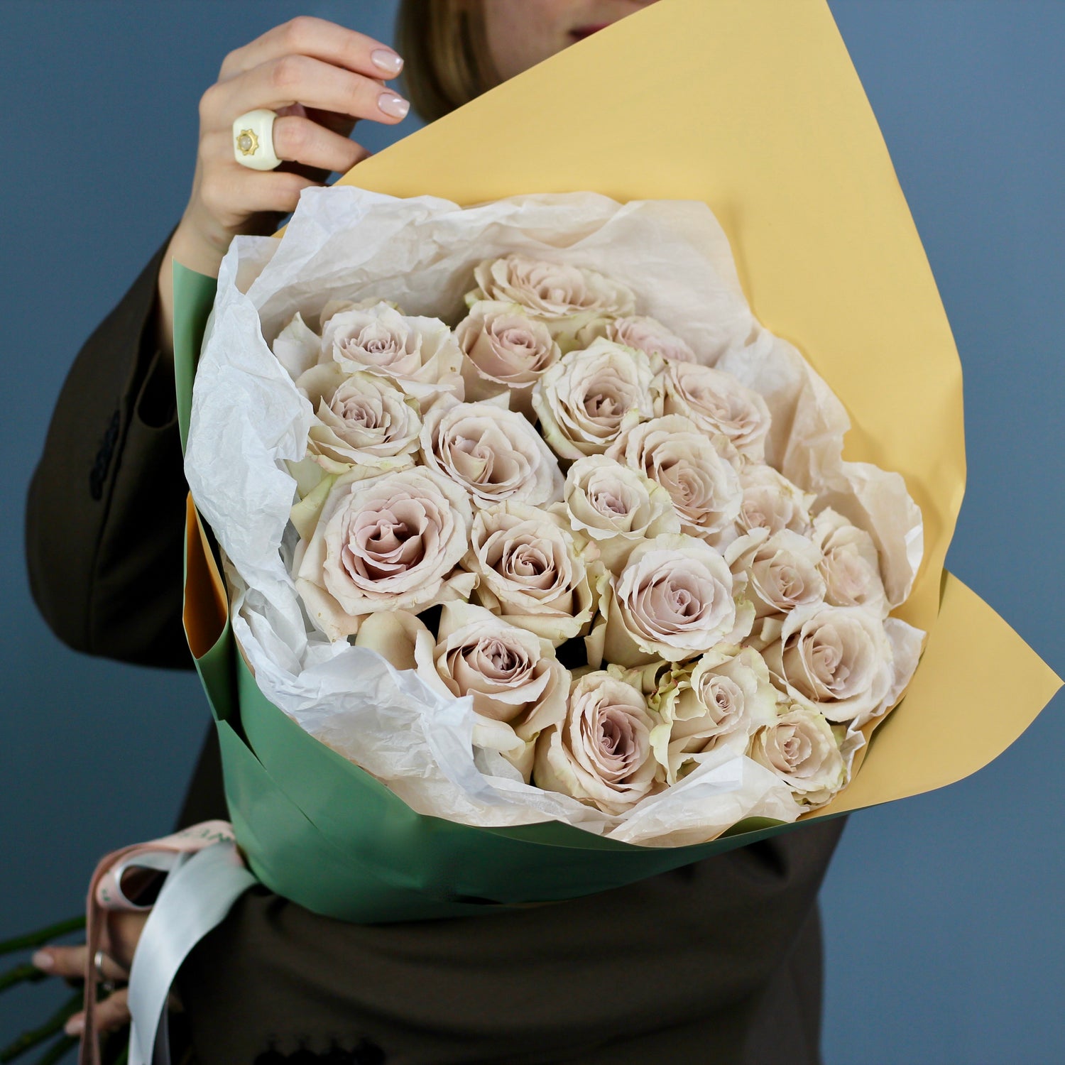 bouquet of roses delivery in Genoa Portofino